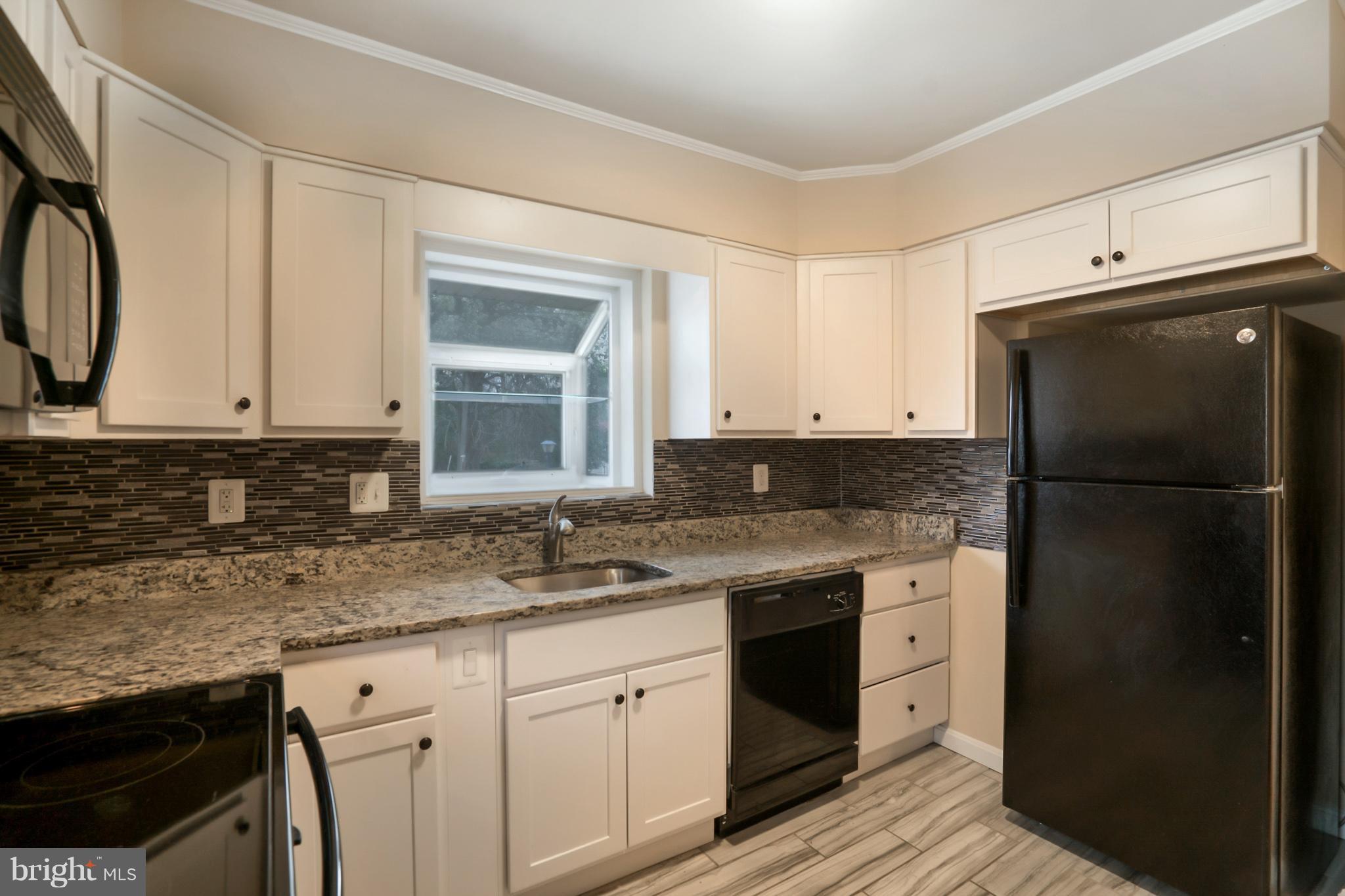 4812 Henderson Road Temple Hills, MD 20748 - Photo 4 of 30 Kitchen