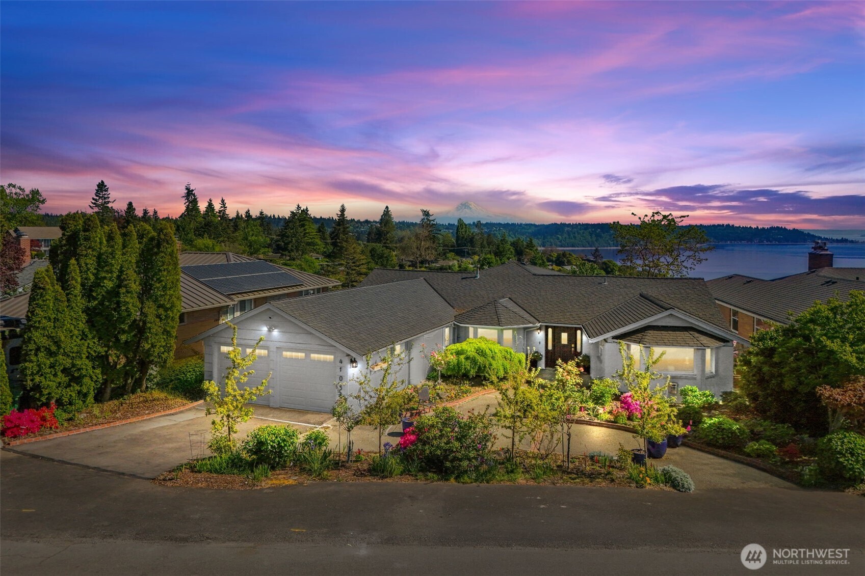 4105 Southwest 109th Street Seattle, WA 98146 - Photo 1 of 40