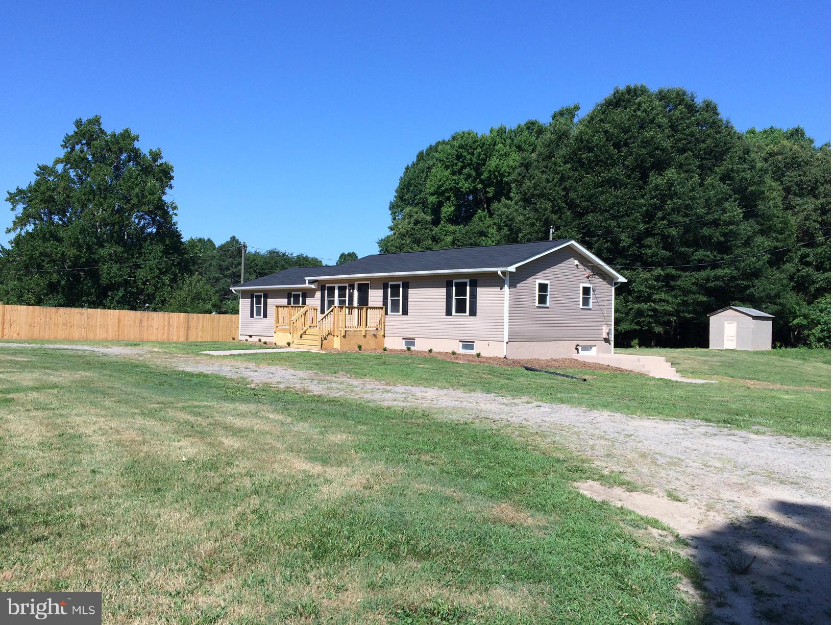 9866 Red Hill Road Spotsylvania, VA 22553 - Photo 2 of 23 Exterior Side View