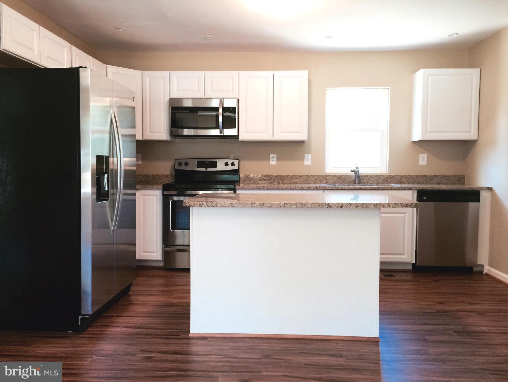 9866 Red Hill Road Spotsylvania, VA 22553 - Photo 3 of 23 Kitchen