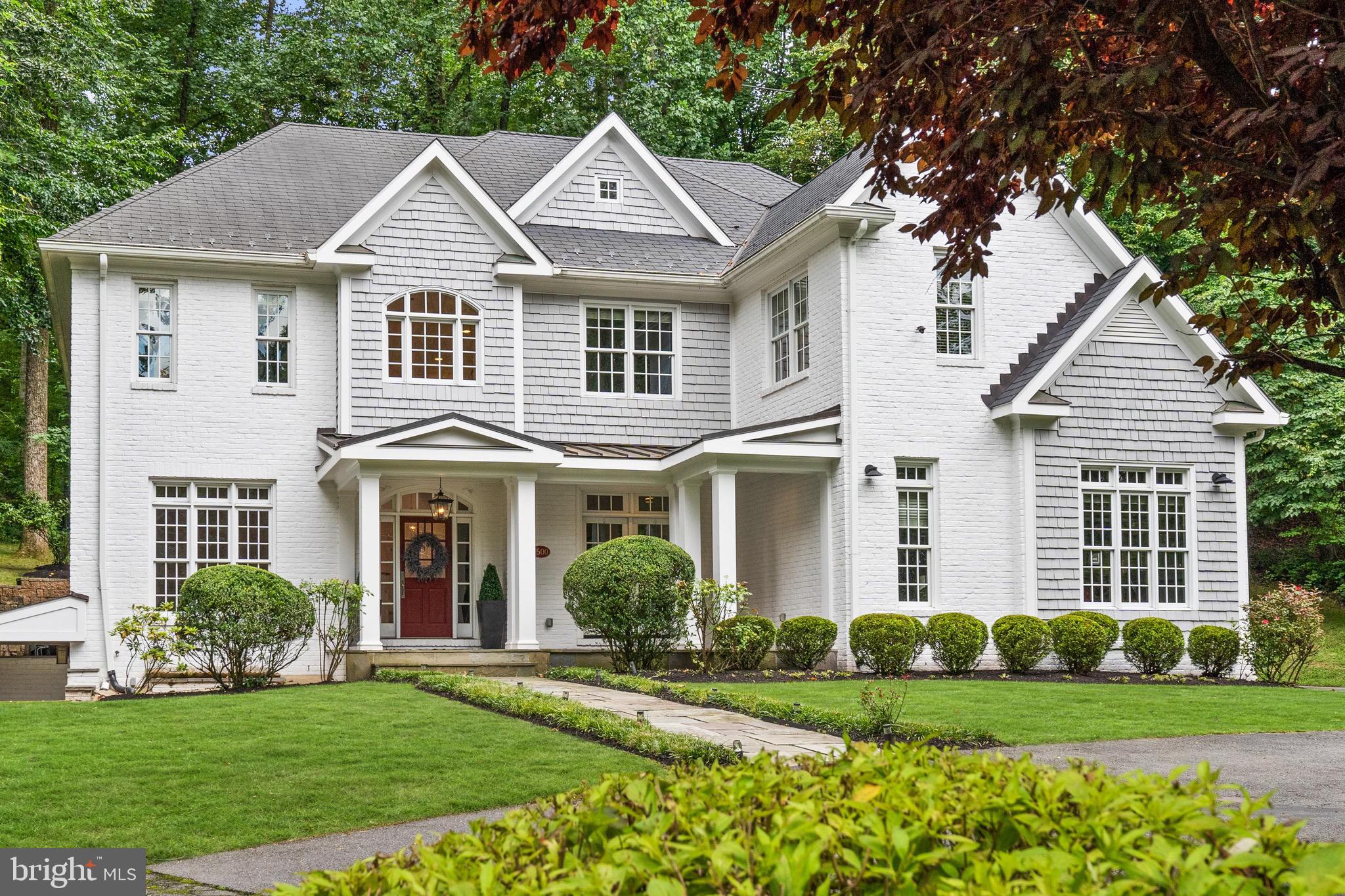 Colonial style facade