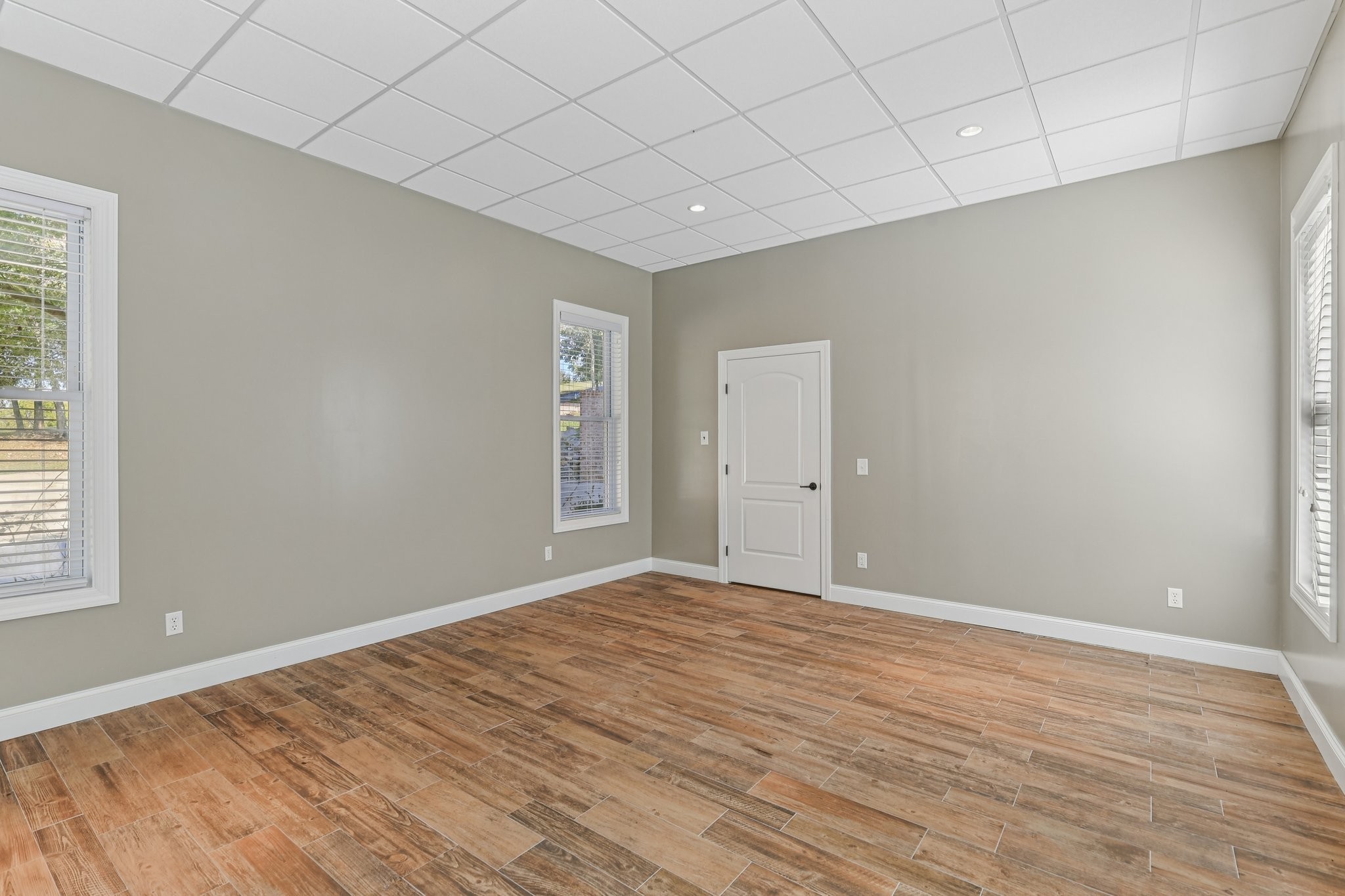 1556 A Berea Church Road Lebanon, TN 37087 - Photo 38 of 66 a view of an empty room with wooden floor