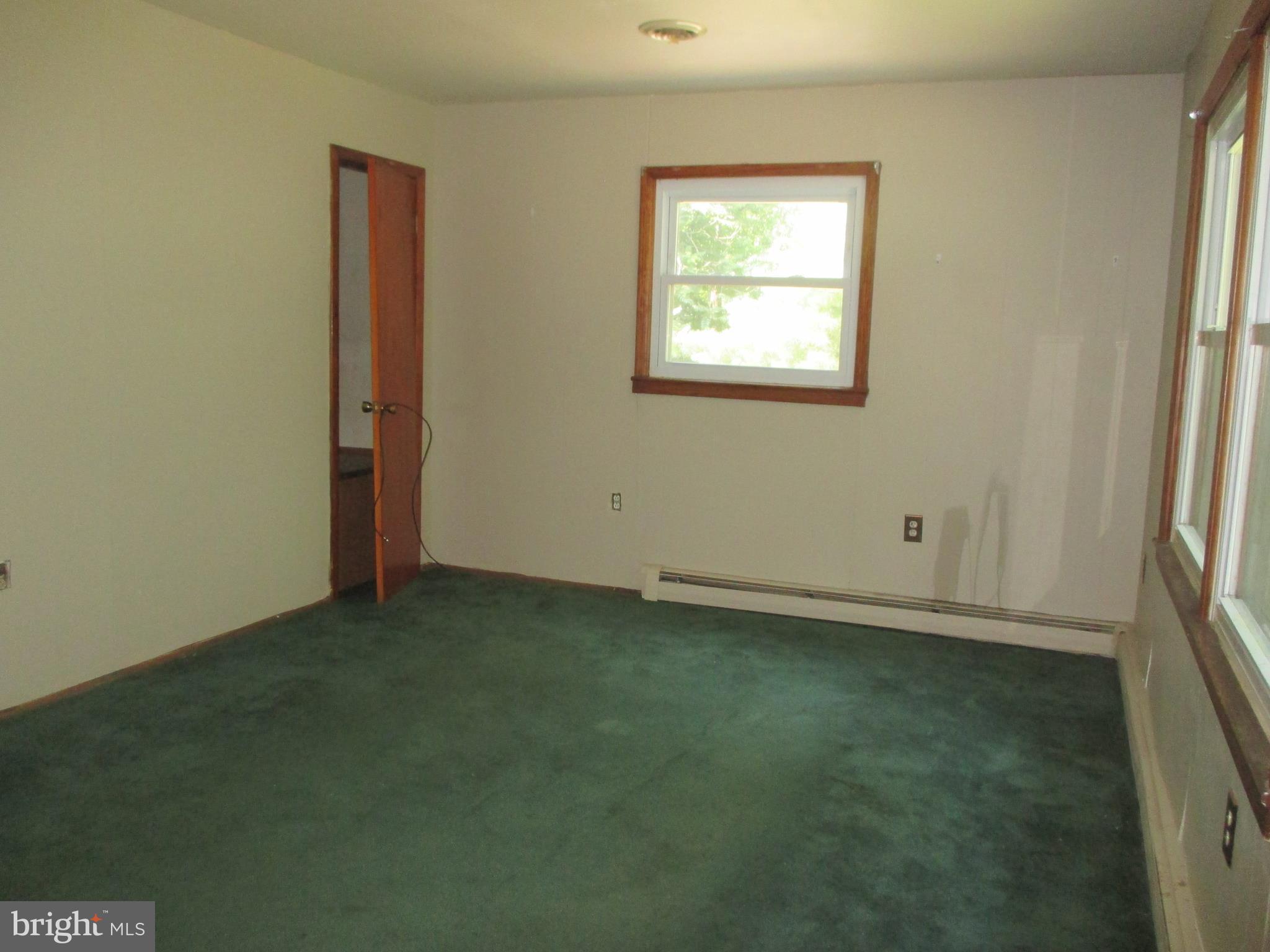 3838 Lea Road Delaplane, VA 20144 - Photo 6 of 10 Living Room