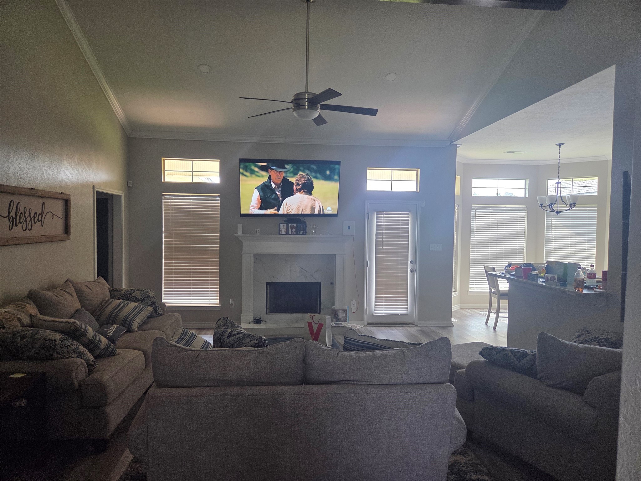 5645 Kathy Beaumont, TX 77713 - Photo 2 of 26