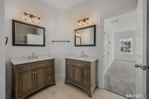 $1,075,000 | 2 Syleo Lane, Salem, CT 06420