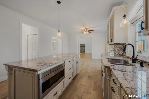 $989,900 | 2 Syleo Lane, Salem, CT 06420