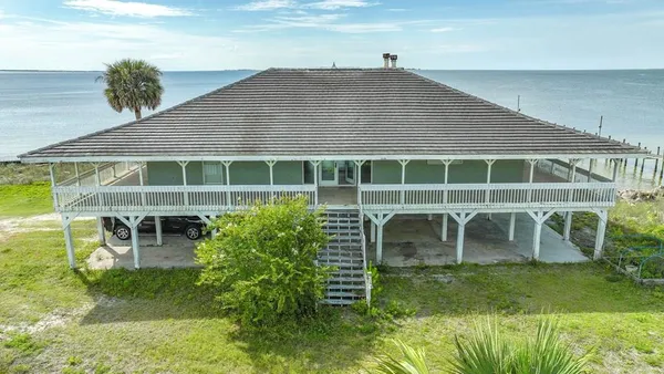$750,000 | 2074 Highway 98 West, Carrabelle, FL 32322