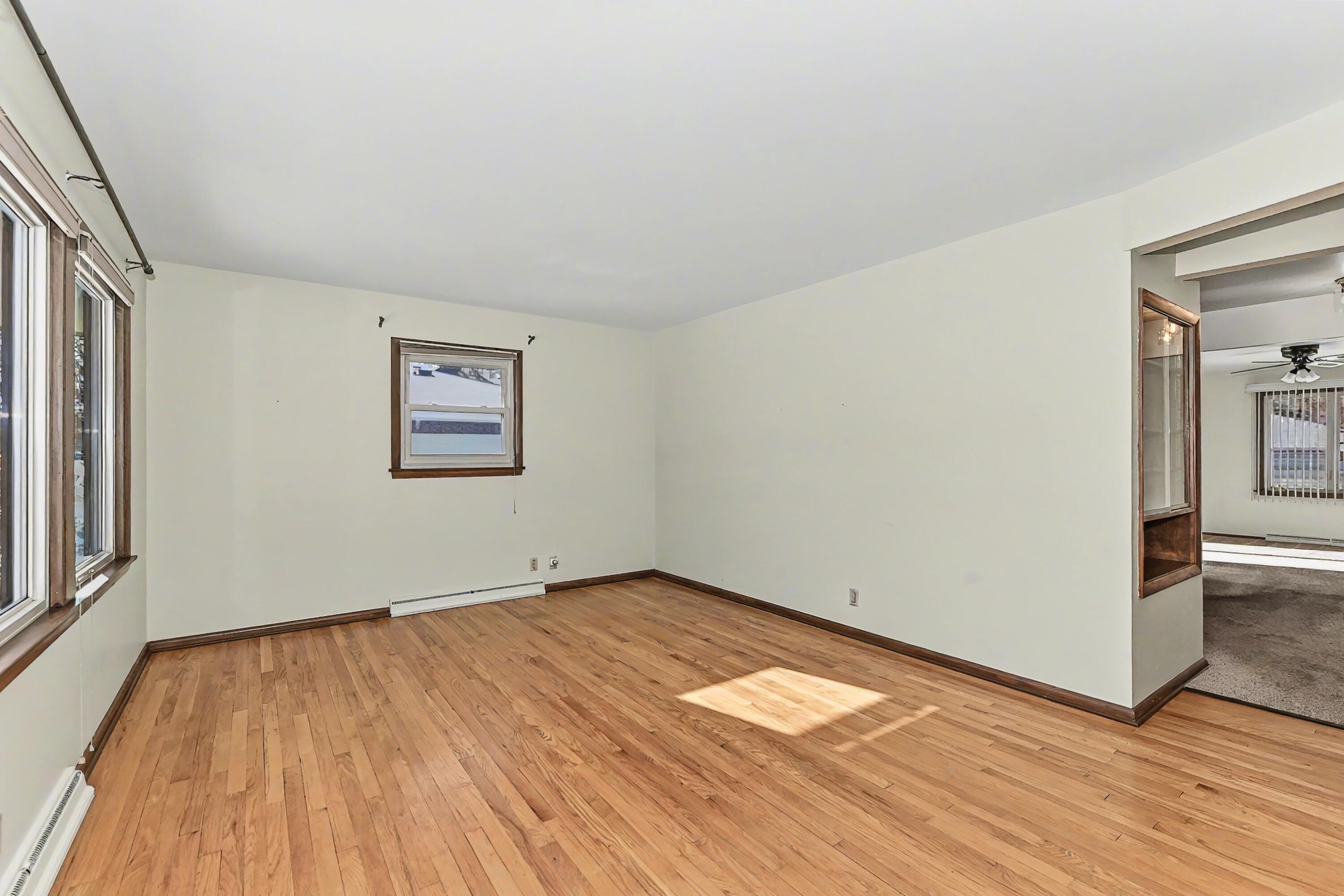 3769 South 84th Street Milwaukee, WI 53228 - Photo 3 of 37 Living Room