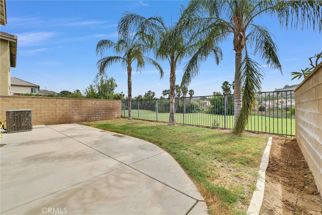 5654 Mapleview Drive Riverside, CA 92509 - Photo 24 of 31