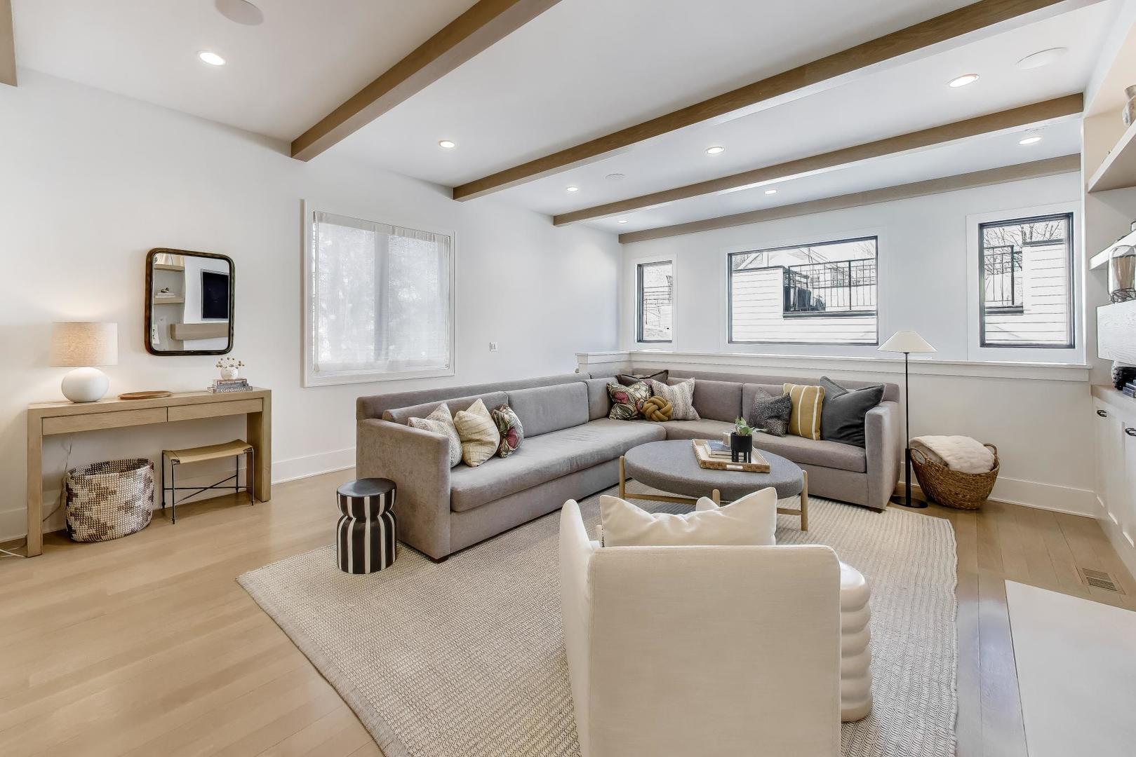 1728 West School Street Chicago, IL 60657 - Photo 14 of 55