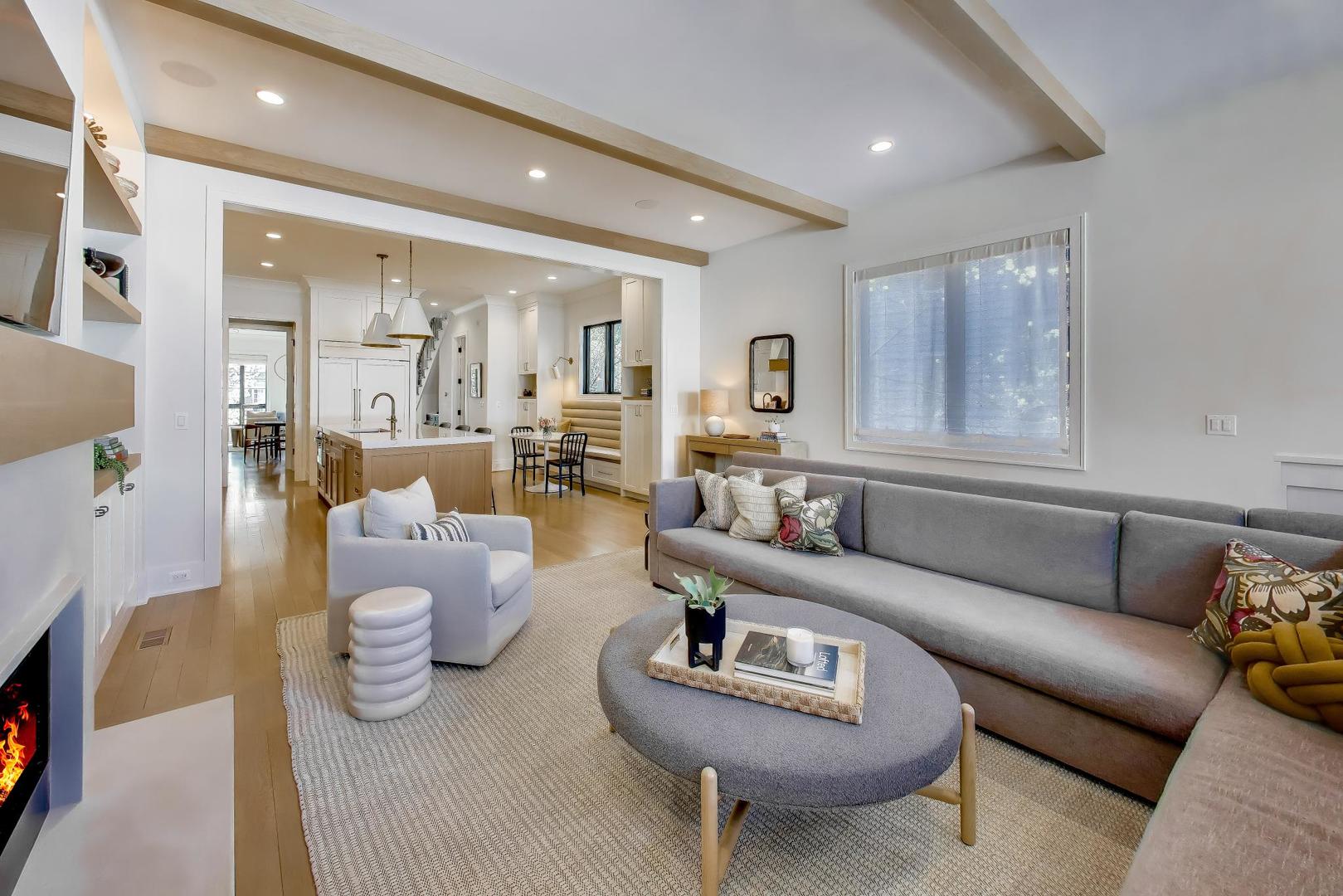 1728 West School Street Chicago, IL 60657 - Photo 16 of 55