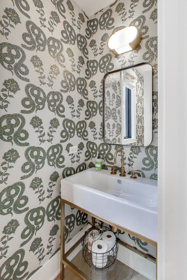 1728 West School Street Chicago, IL 60657 - Photo 18 of 55