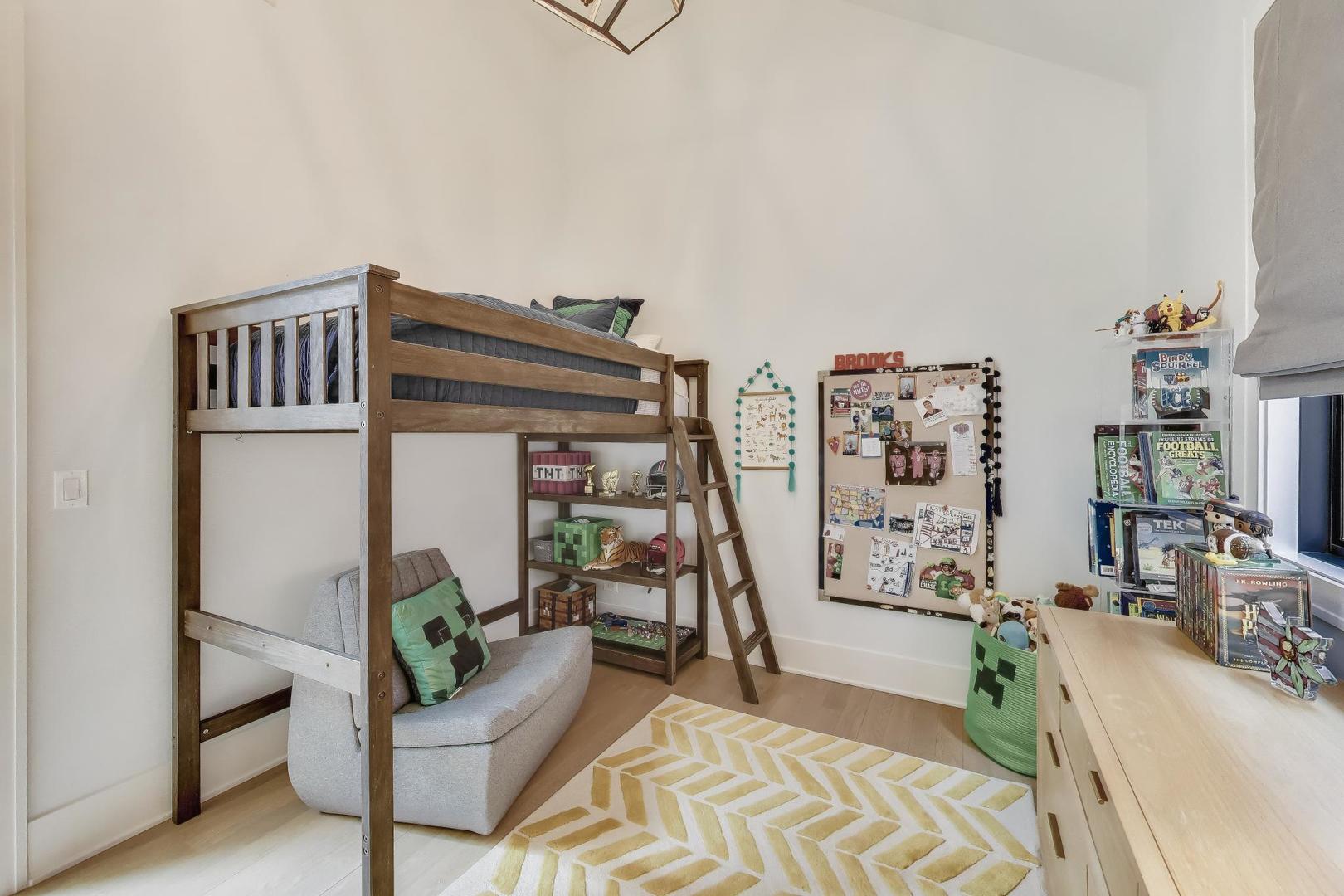 1728 West School Street Chicago, IL 60657 - Photo 30 of 55