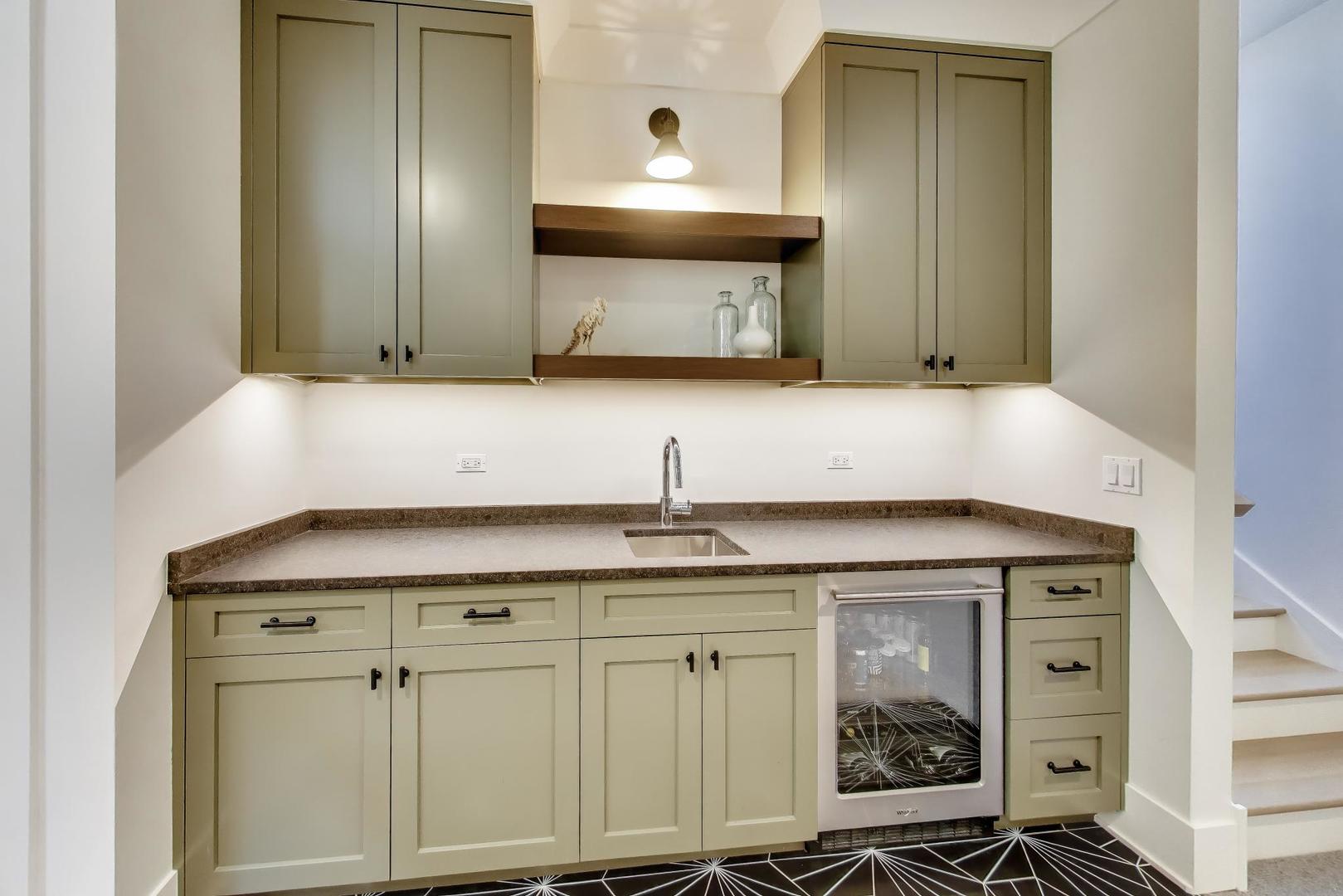 1728 West School Street Chicago, IL 60657 - Photo 38 of 55