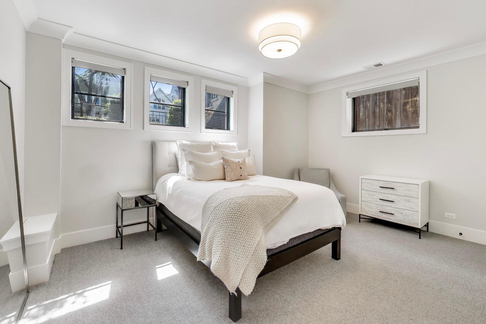 1728 West School Street Chicago, IL 60657 - Photo 42 of 55