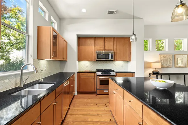 $675,000 | 1205-1209 Kinney Avenue, Unit 6C, Austin, TX 78704