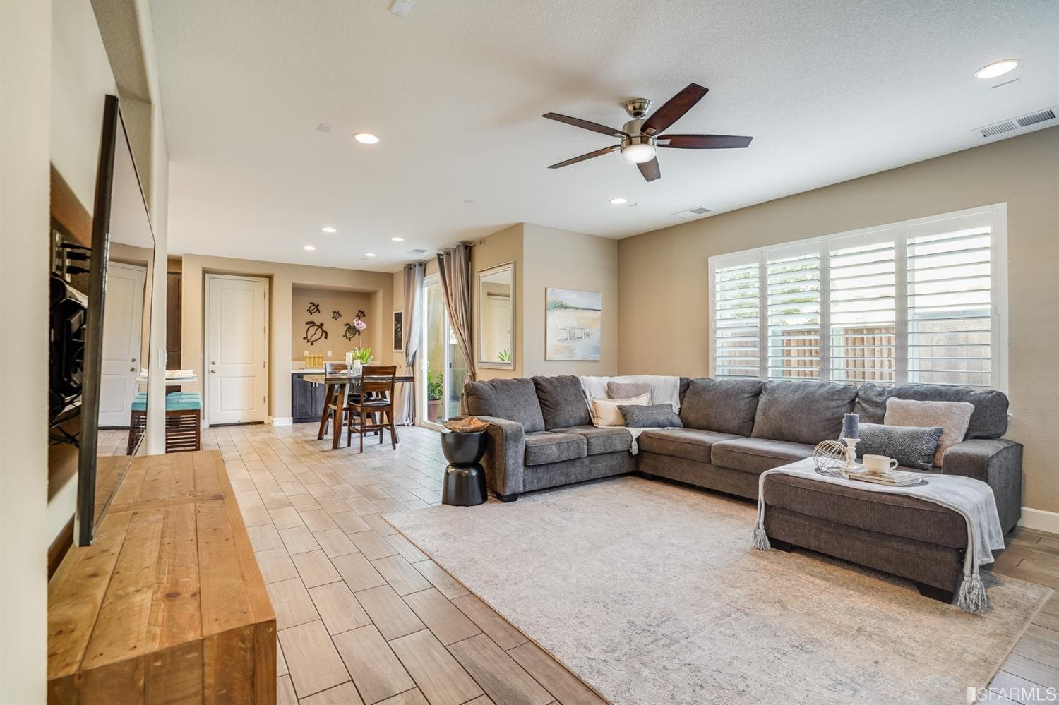 2005 Poinsettia Street San Ramon, CA 94582 - Photo 5 of 33 Gallery Image 5