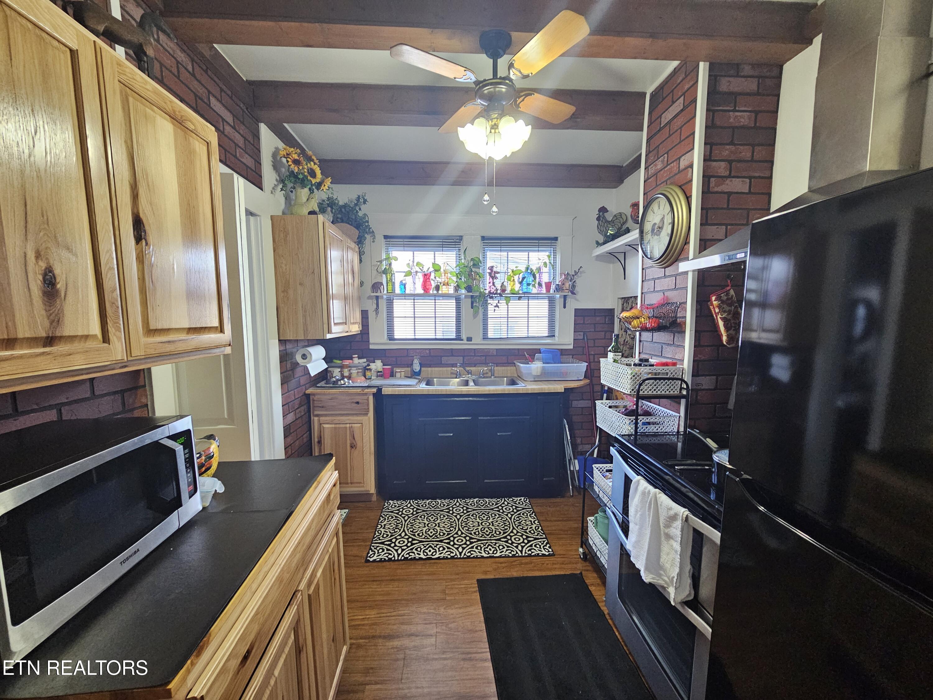 103 Leafwood Road Middlesboro, KY 40965 - Photo 15 of 27 20260115_153811