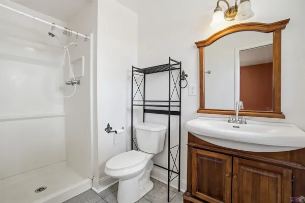 $395,000 | 9693 Charlotte Armstrong Drive, St. Francisville, LA 70775