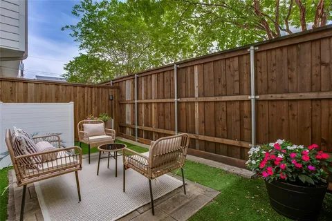 $439,000 | 2100 North Fitzhugh Avenue, Unit H, Dallas, TX 75204