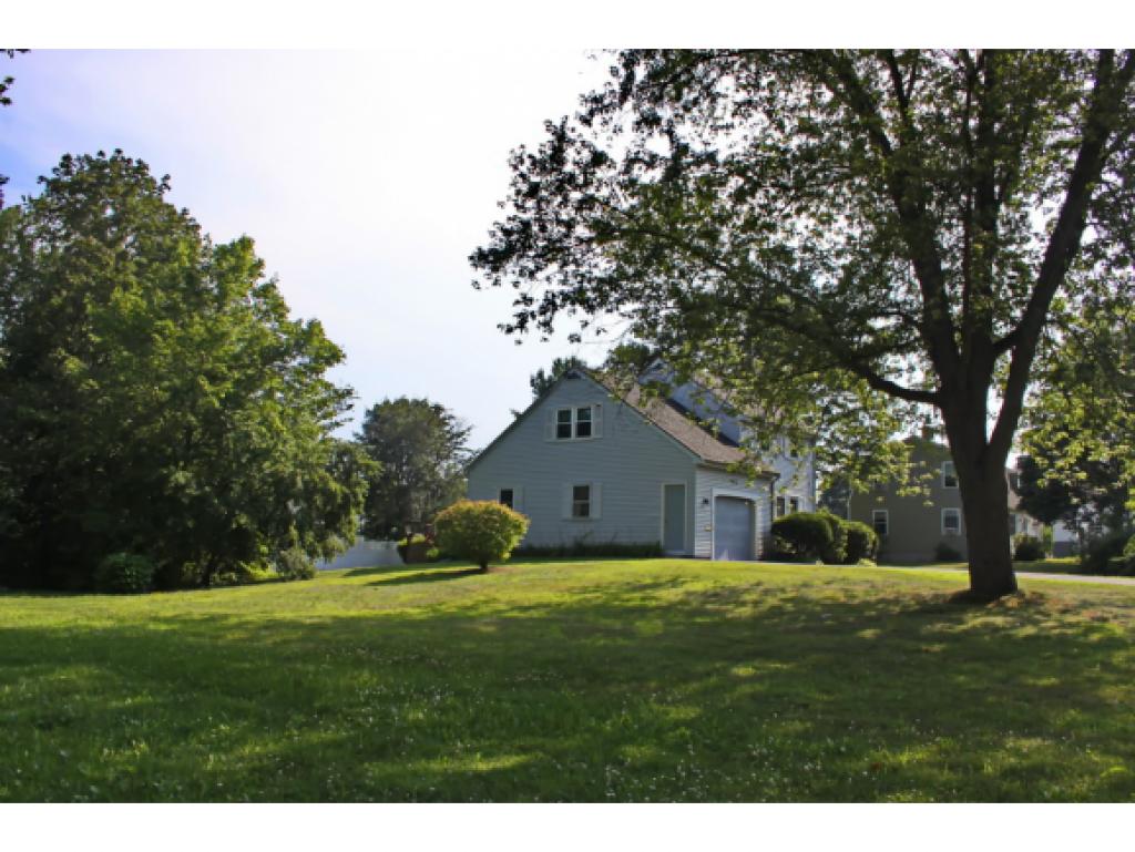 17 Hawthorne Road Dover, NH 03820 - Photo 4 of 21