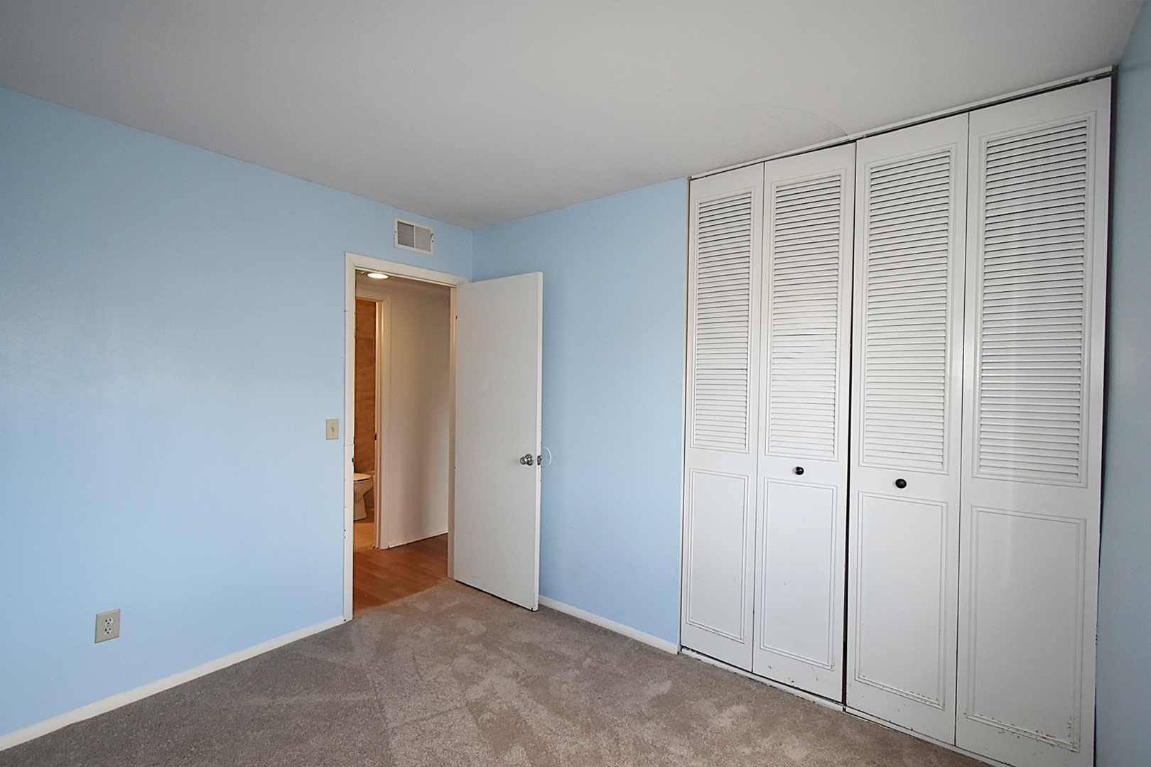 103 Tealwood Road Montgomery, IL 60538 - Photo 15 of 23 a view of an empty room with closet area