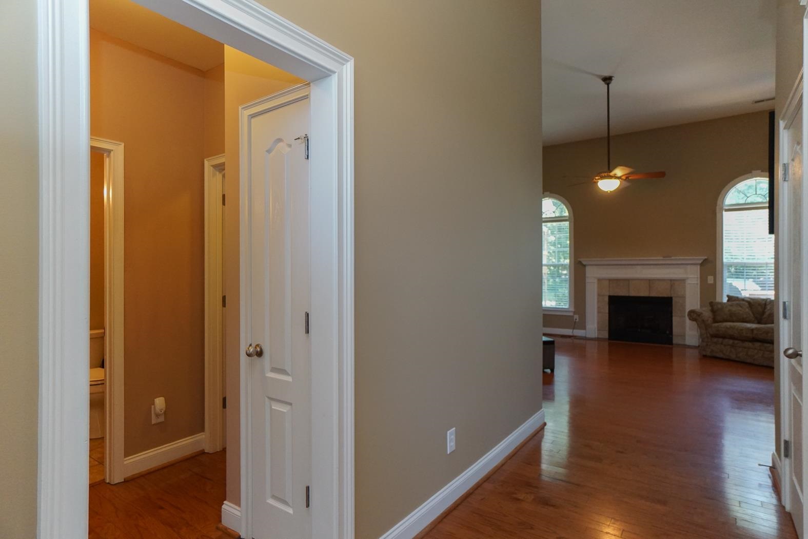 391 Barnett Road Greer, SC 29651 - Photo 7 of 36 Gallery Image 7
