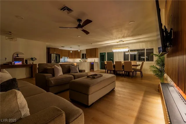 $4,000 | 3485 Shamrock Avenue, Las Vegas, NV 89120