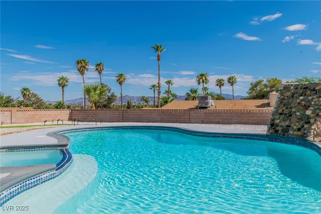 $4,000 | 3485 Shamrock Avenue, Las Vegas, NV 89120