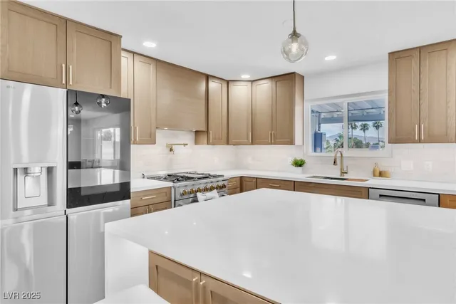 $4,000 | 3485 Shamrock Avenue, Las Vegas, NV 89120