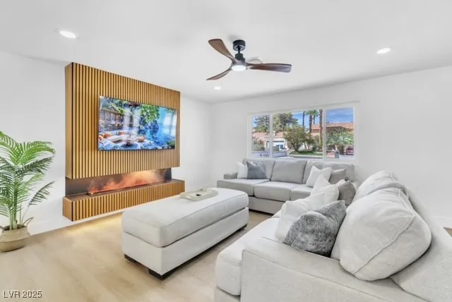 $4,000 | 3485 Shamrock Avenue, Las Vegas, NV 89120