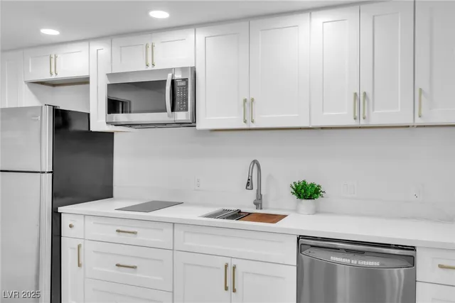 $4,000 | 3485 Shamrock Avenue, Las Vegas, NV 89120