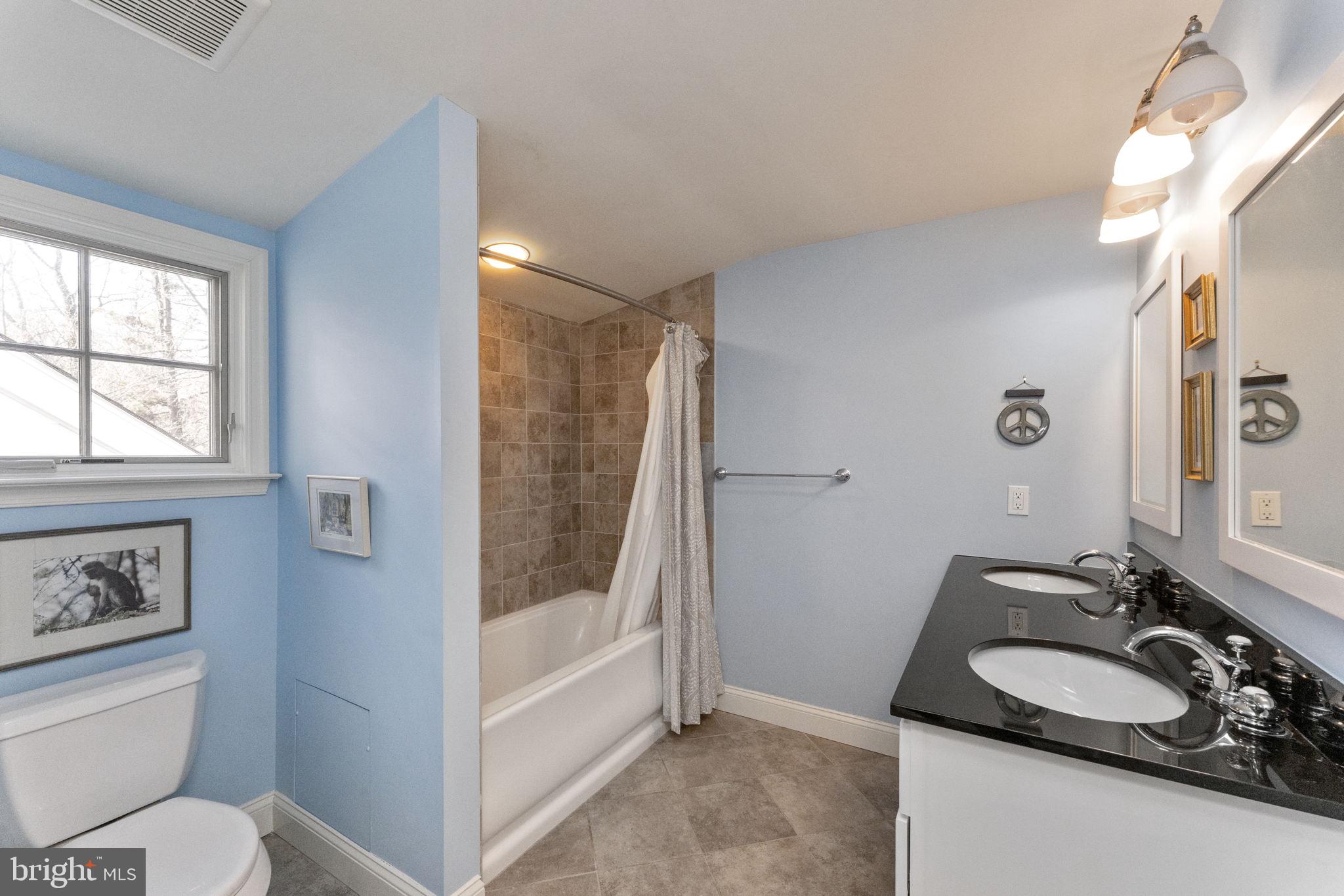 1414 Kyneton Road Villanova, PA 19085 - Photo 37 of 56 Hall bath