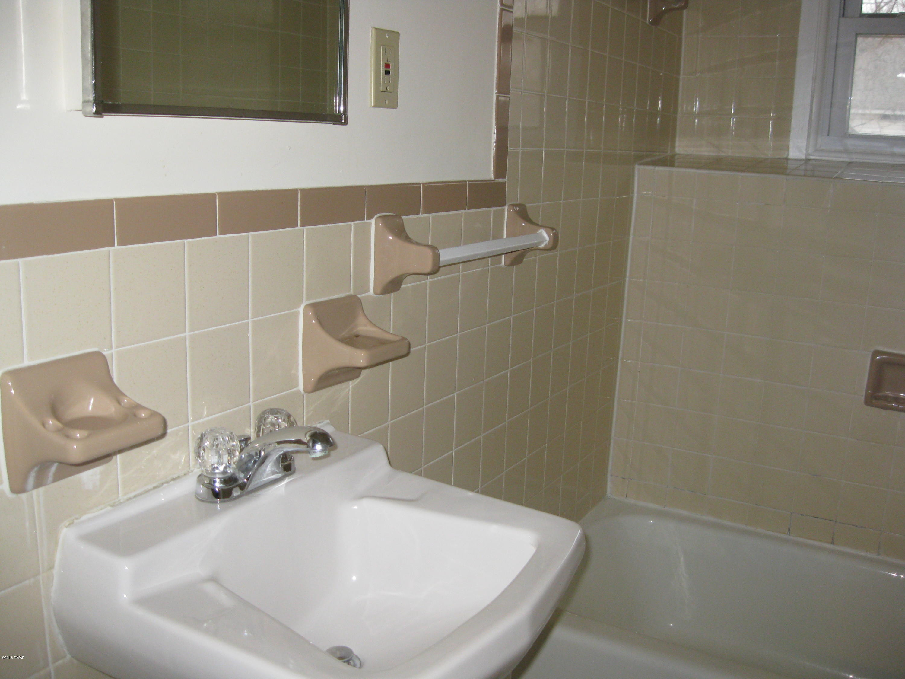 17 1st Street, Unit 2 Matamoras, PA 18336 - Photo 9 of 10