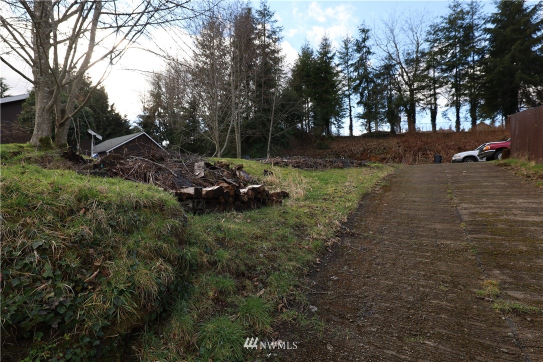 2721 Wishkah Road Aberdeen, WA 98520 - Photo 5 of 6 Gallery Image 5