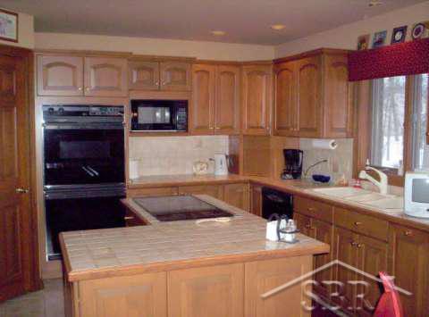 718 Wren Road Frankenmuth, MI 48734 - Photo 8 of 19 20034583-7.JPG