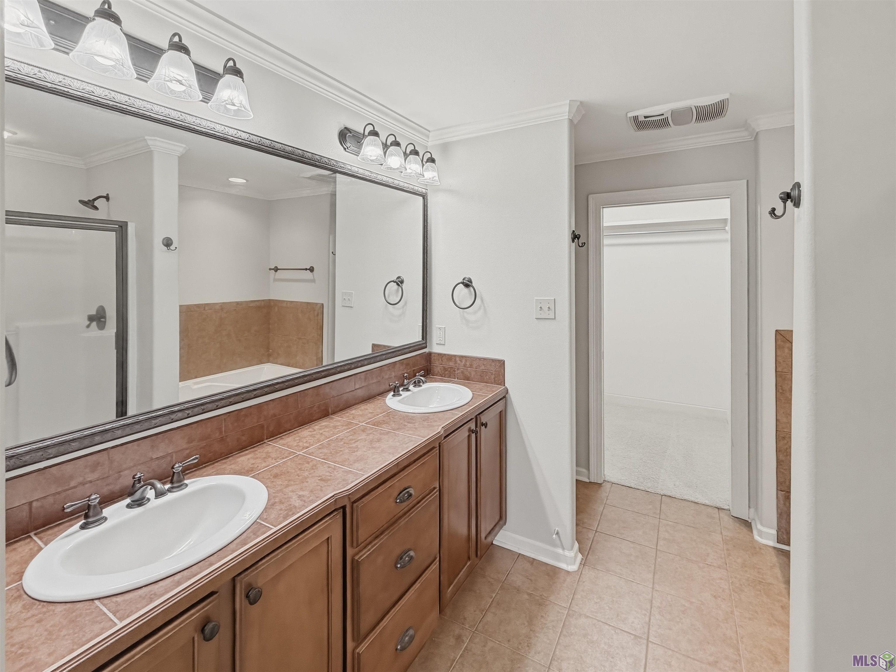 7111 Village Charmant Drive, Unit 94 Baton Rouge, LA 70809 - Photo 7 of 12