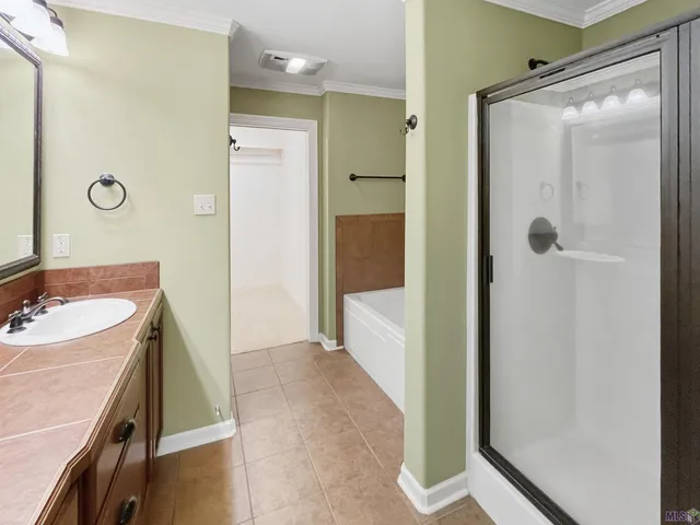 $299,990 | 7111 Village Charmant Drive, Unit 94, Baton Rouge, LA 70809