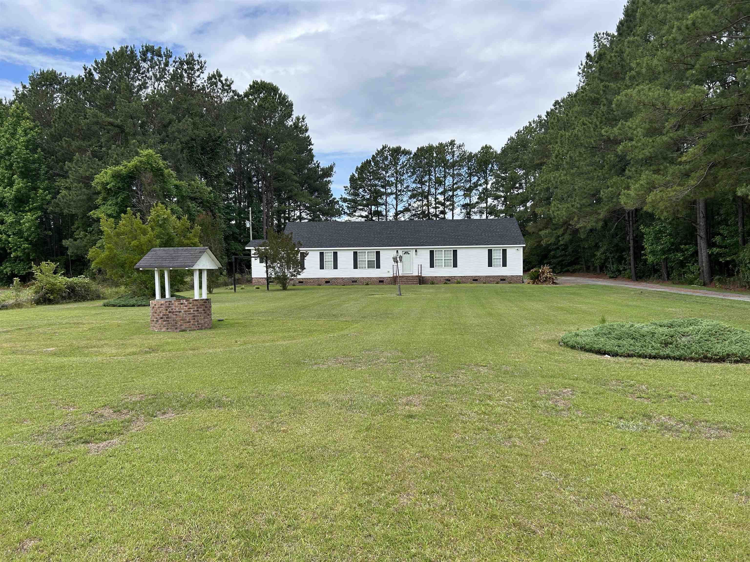 117 Clifton Road Hemingway, SC 29554 - Photo 2 of 39