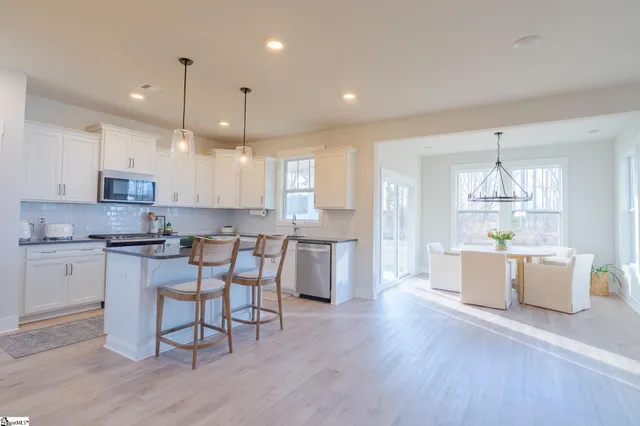 $410,000 | 473 Fenwick Drive, Woodruff, SC 29388