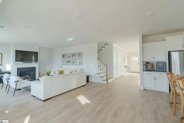 $410,000 | 473 Fenwick Drive, Woodruff, SC 29388