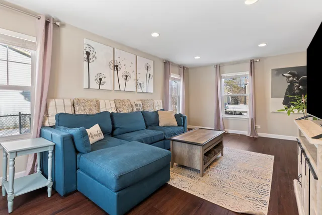 $385,000 | 1031 Timberwood Lane, Algonquin, IL 60102