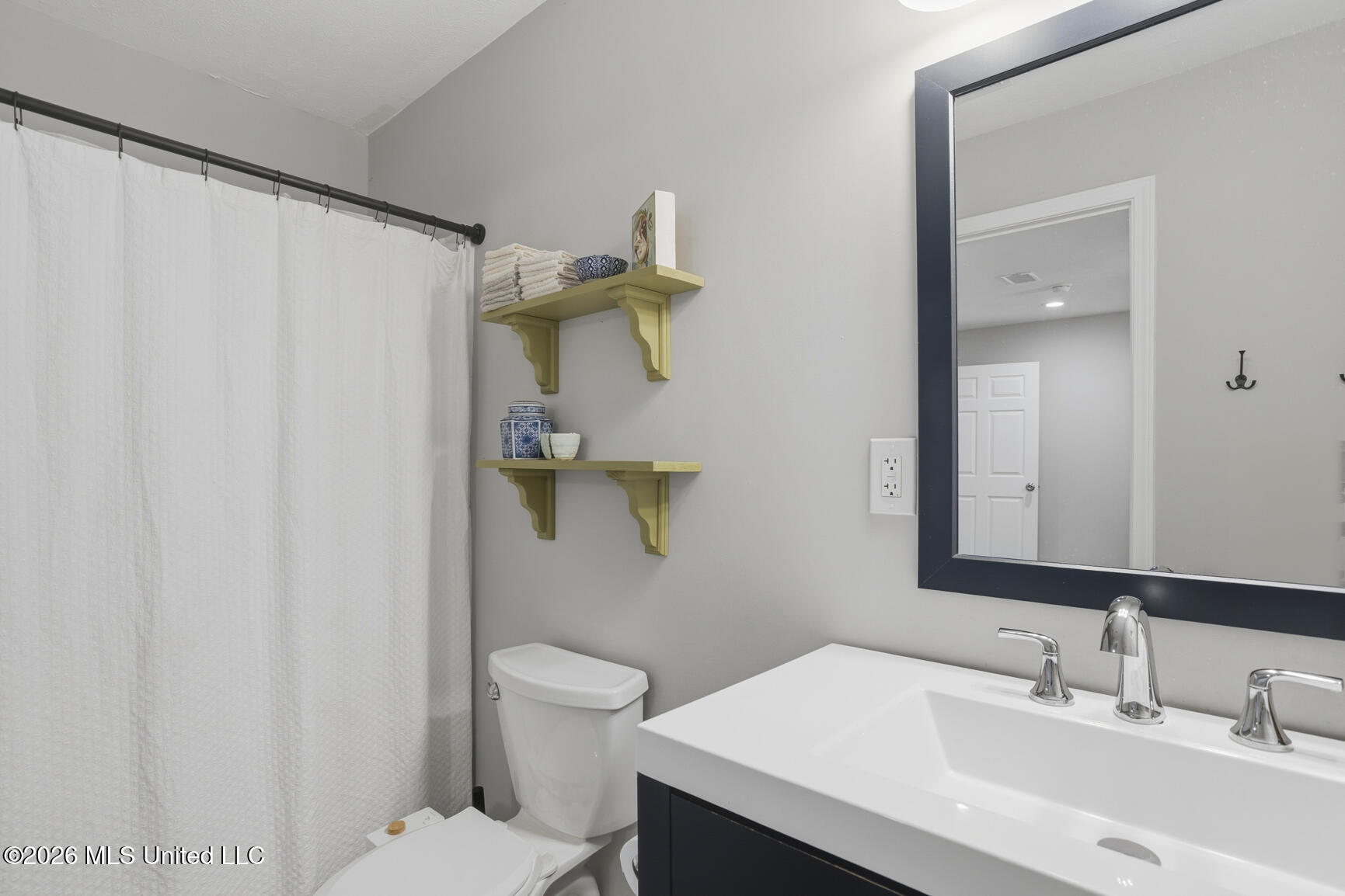 707 Berkshire Street Clinton, MS 39056 - Photo 21 of 40 707 Berkshire-17d