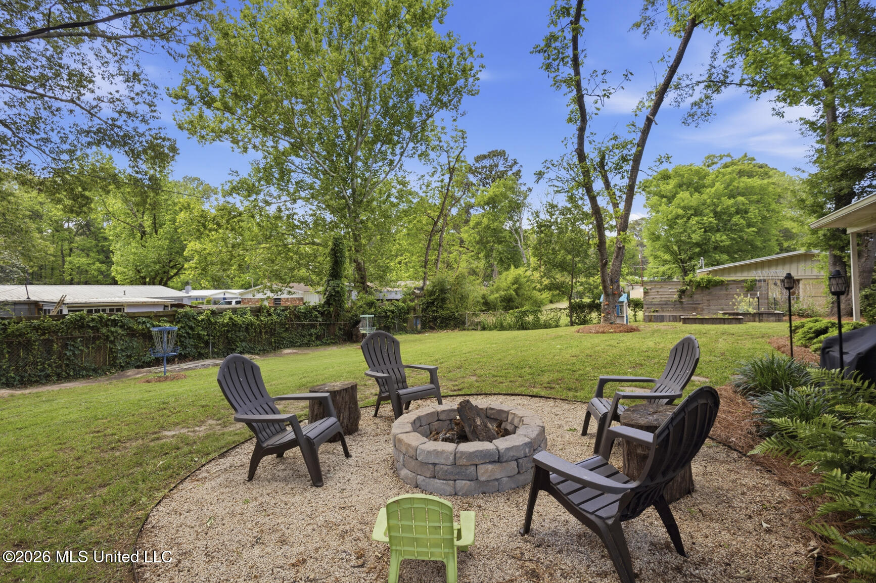 707 Berkshire Street Clinton, MS 39056 - Photo 39 of 40 707 Berkshire-38