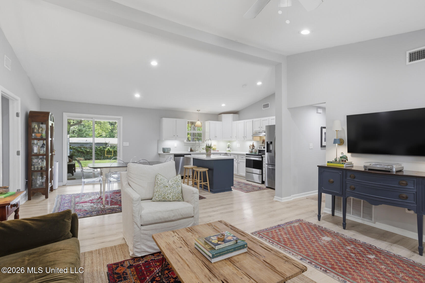 707 Berkshire Street Clinton, MS 39056 - Photo 7 of 40 707 Berkshire-8