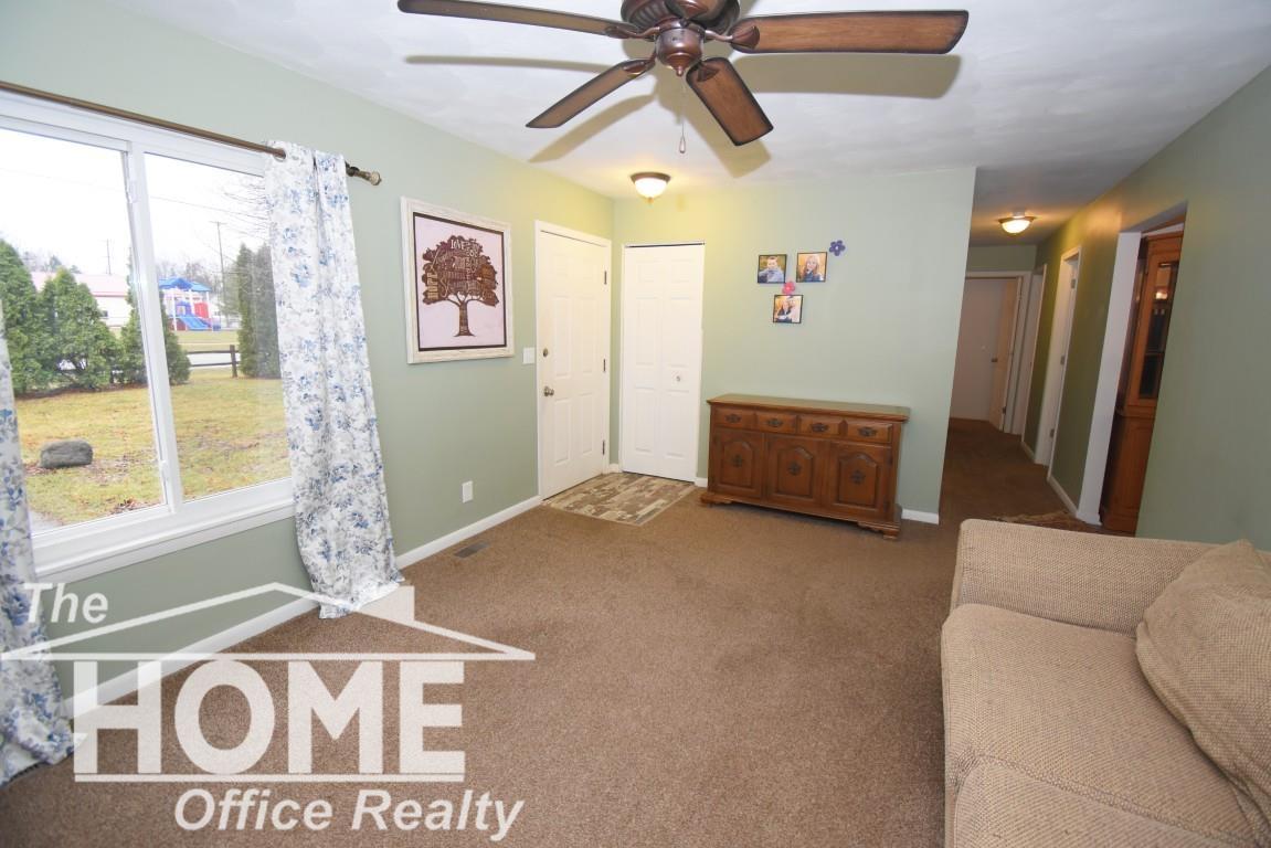 205 East Rolfe Street Perry, MI 48872 - Photo 4 of 27