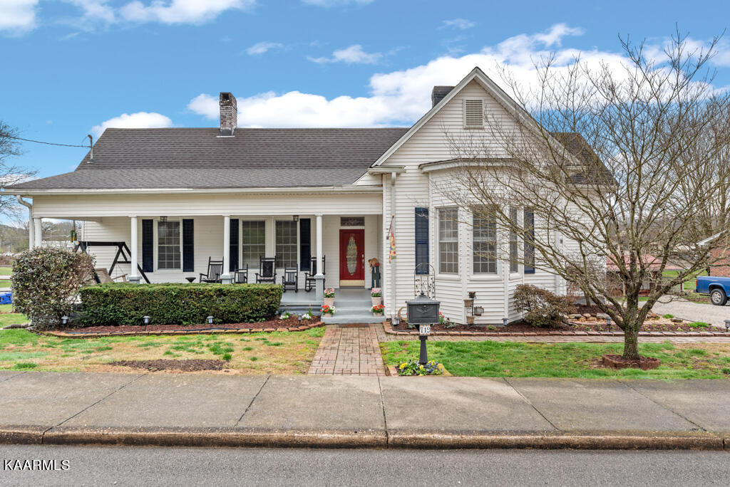 719 Medaris Street, Clinton, TN 37716 Compass