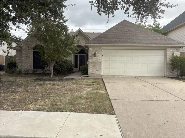 $2,300 | 2230 Laurel Oaks Drive, Houston, TX 77014