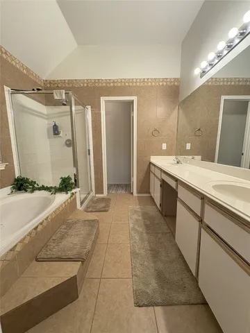 $2,300 | 2230 Laurel Oaks Drive, Houston, TX 77014