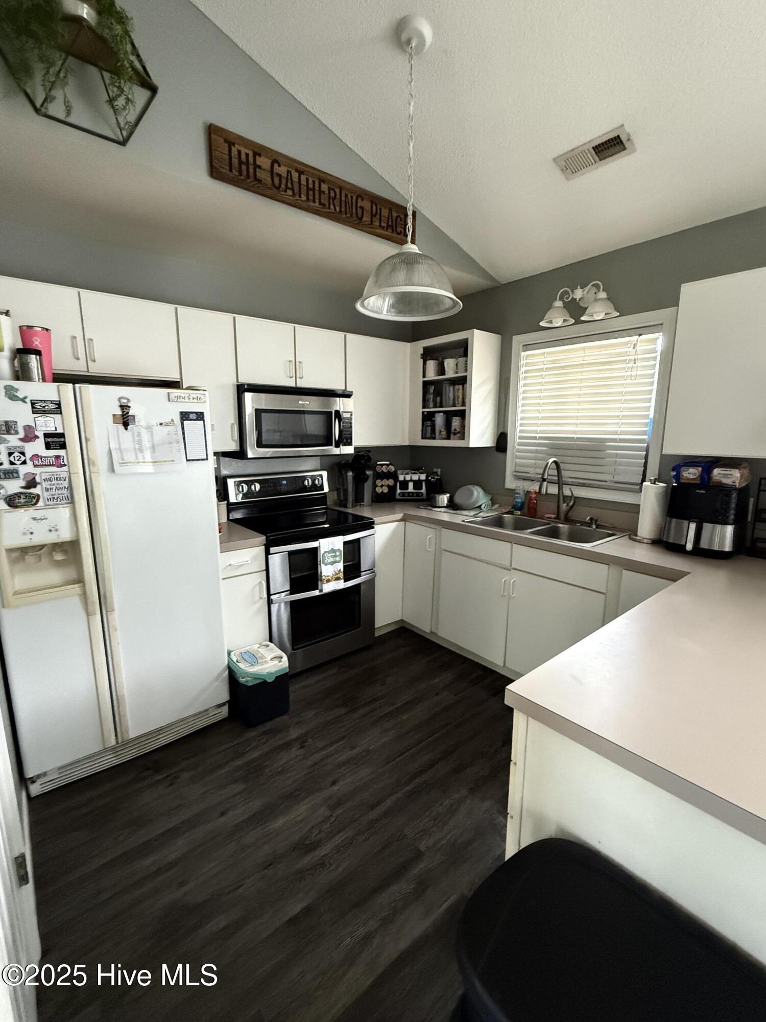 607 Aydlett Road Aydlett, NC 27916 - Photo 4 of 14 Kitchen